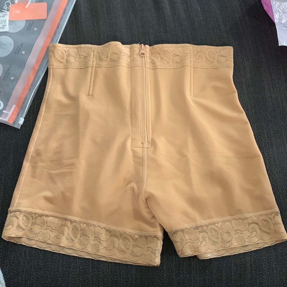 Body shaper color nude